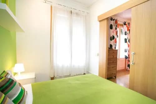 Ro Lively and bright apartment next to Blai st - photo 3