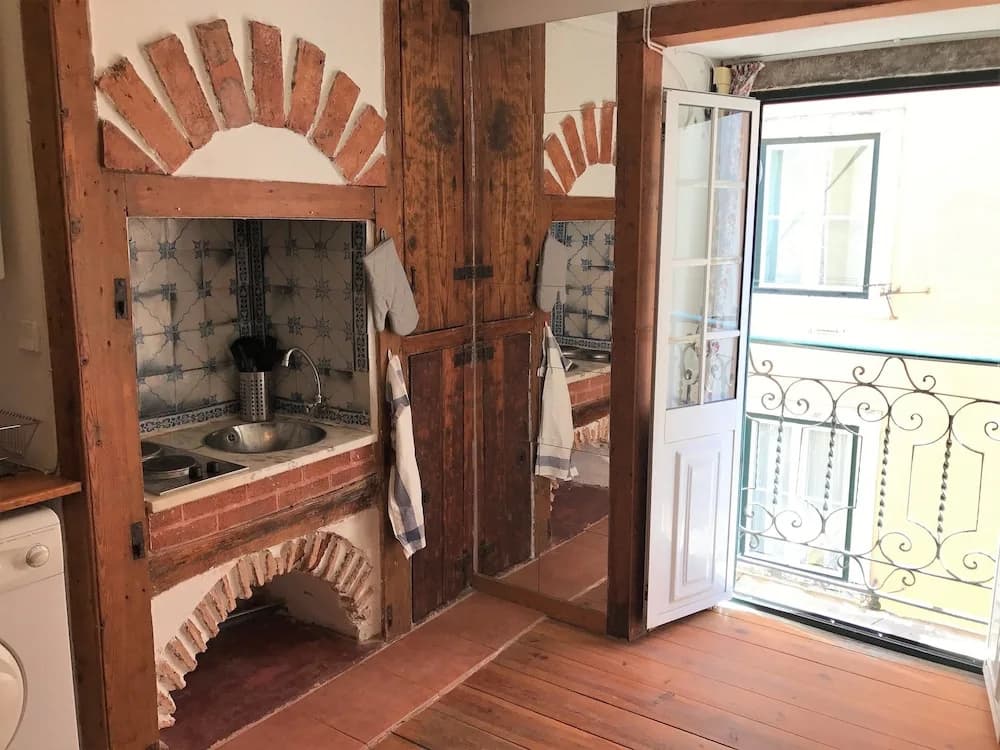 Typical studio in great location Tram 28 - photo 5