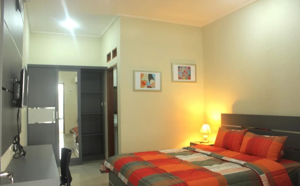 Crystal Vista Residence - photo 2