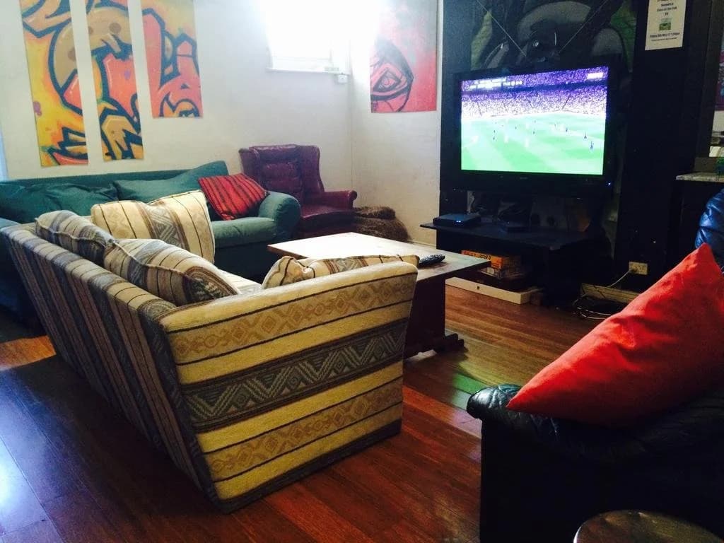 Asylum Sydney Backpackers Hostel - photo 6