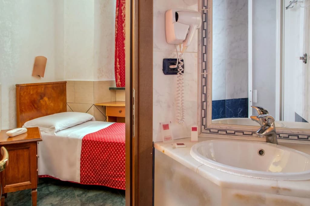 Hotel Ciao - photo 8