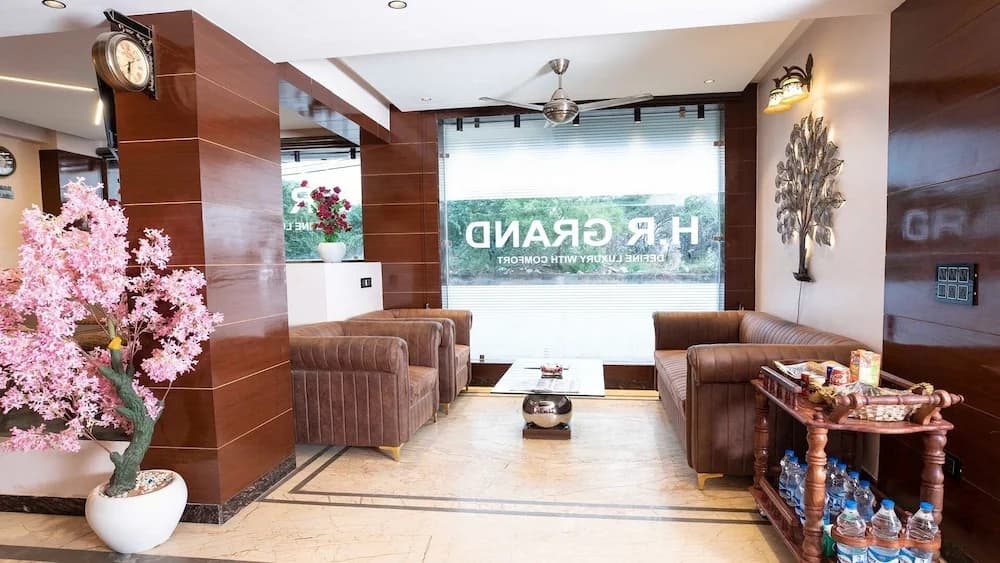 HR Grand Hotel - photo 2
