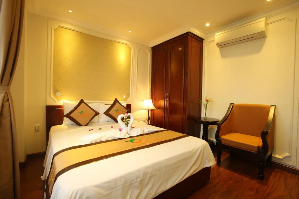 Orange Hotel - photo 5