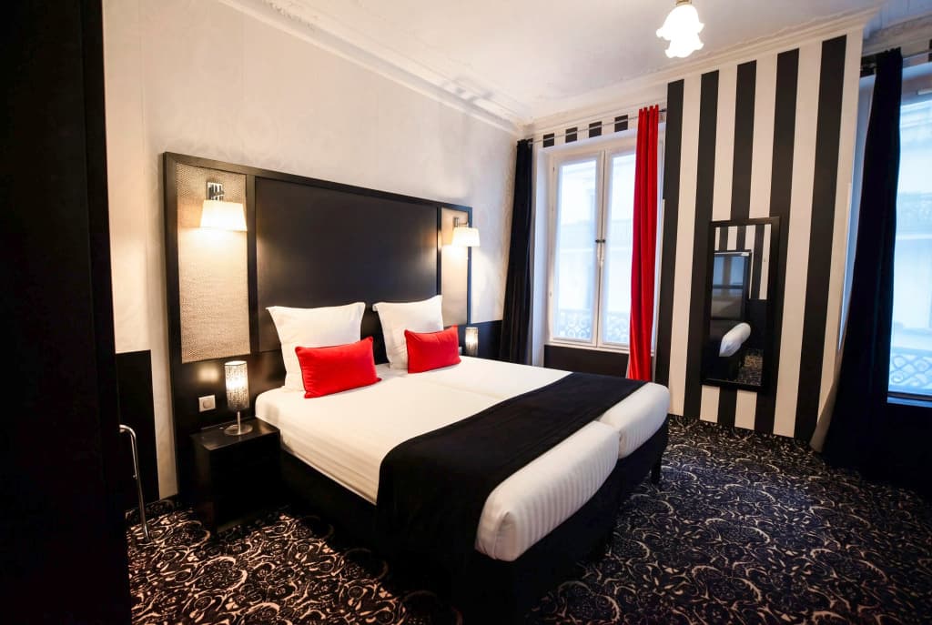 Peyris Opera Hotel - photo 24