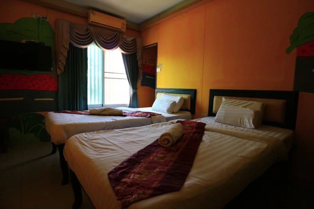 OYO 768 First Station Hotel - photo 5