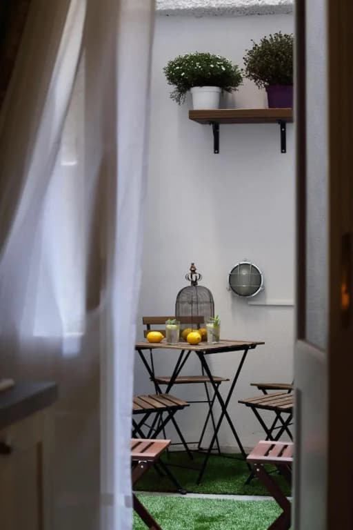 V1935 Luxurious Apartments - photo 4