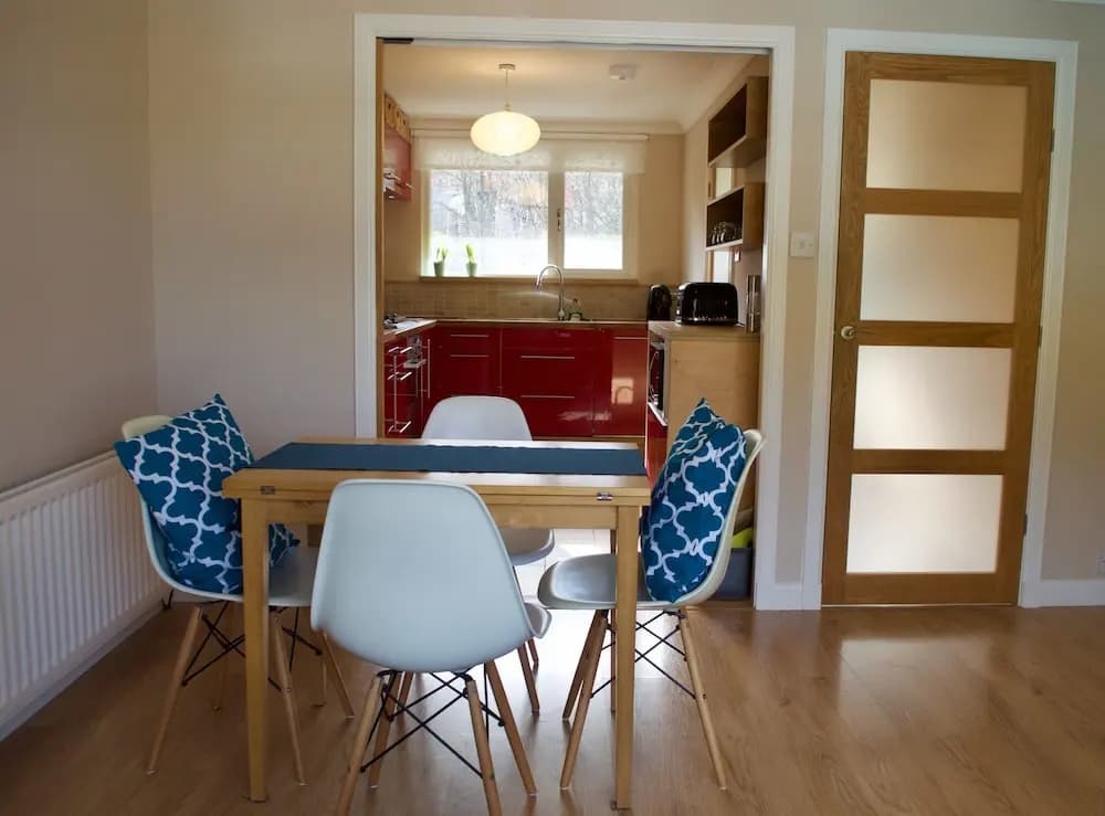 Central Edinburgh Apartment - photo 1