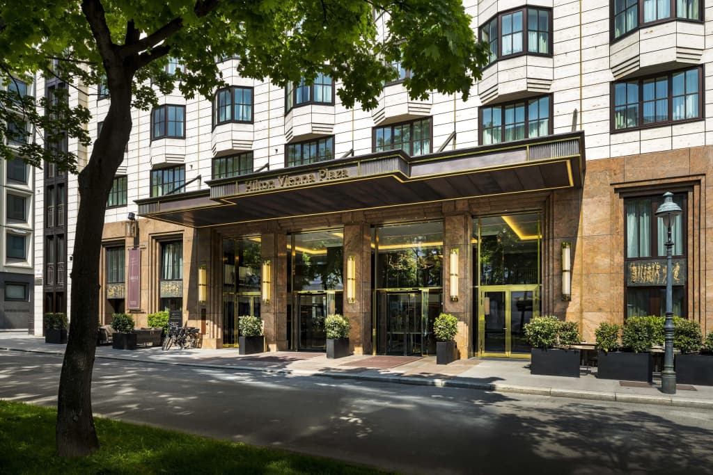 Hilton Vienna Plaza - photo 35