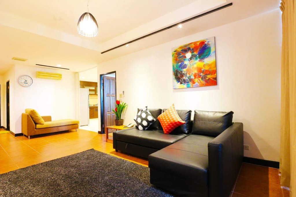 Serena Sathorn Suites - photo 10