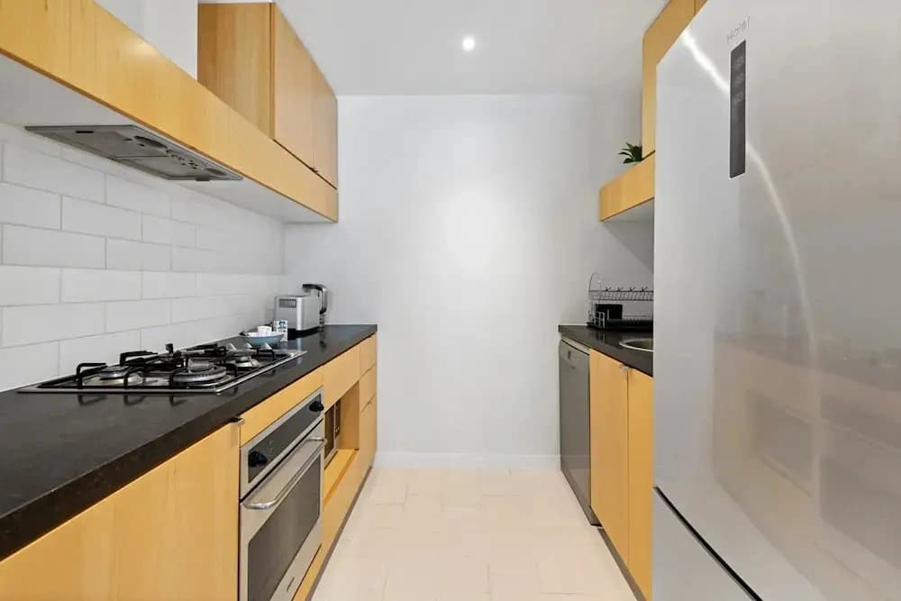 Spacious Melbourne CBD 2-bed Close to Everything - photo 11