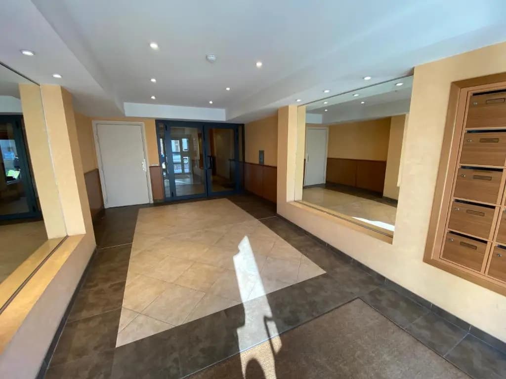 HEART of Nice- Modern Elegant 2BR Flat Big terrace - photo 9