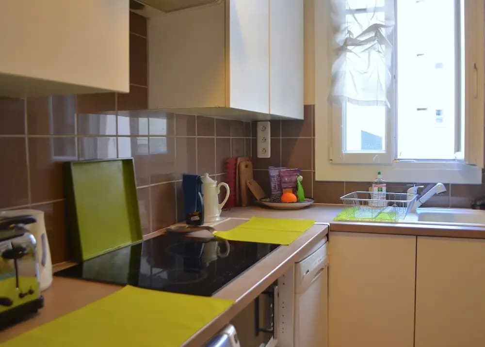 Bright Montmartre 1 Bedroom Flat - photo 9
