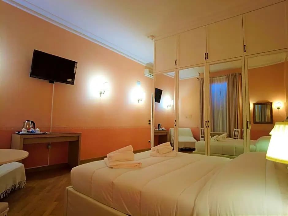 Gardoce's Guest House - photo 4