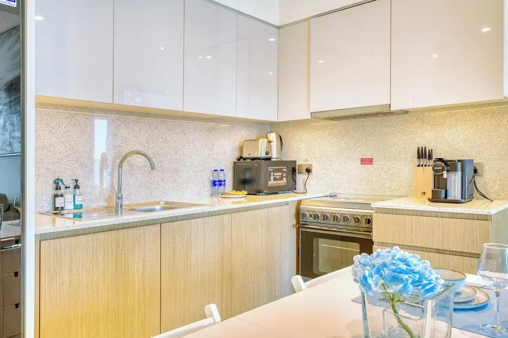 PVH - Charming 1BR - Burj Royale - photo 18