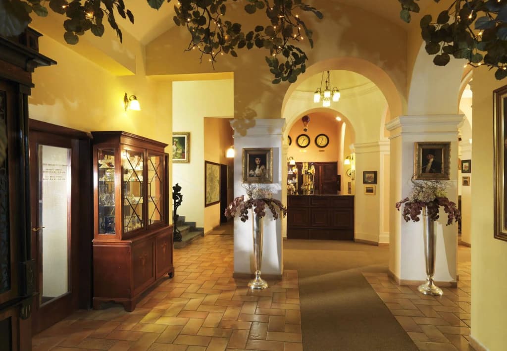 Hotel Julian - photo 2