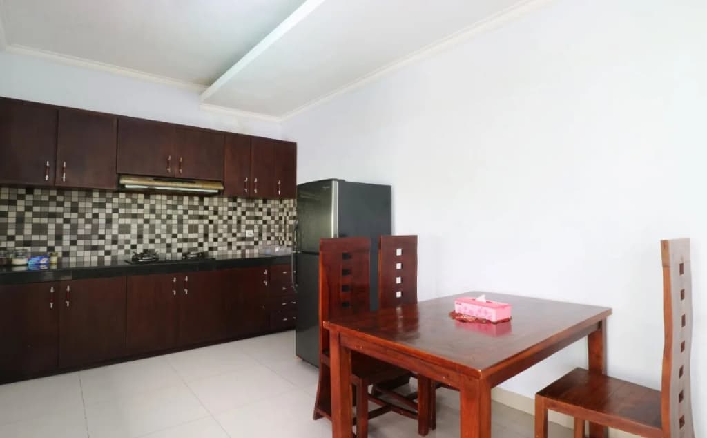 Pulasari Homestay & Villa - photo 12
