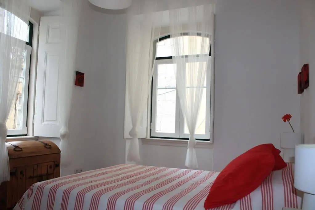 ShortStayFlat Historic Downtown - photo 4