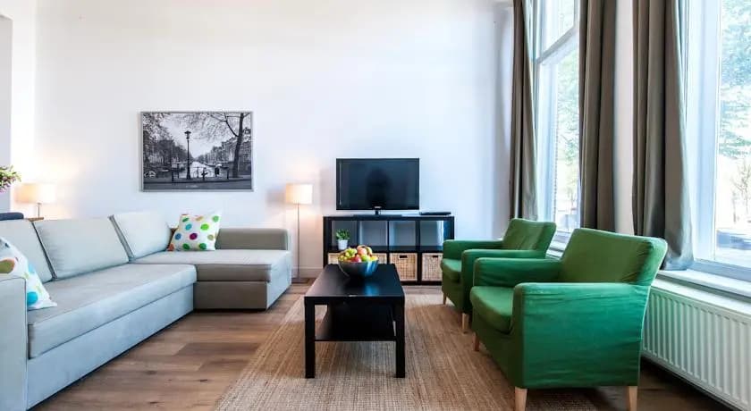 Ph Apartment Suites - photo 4