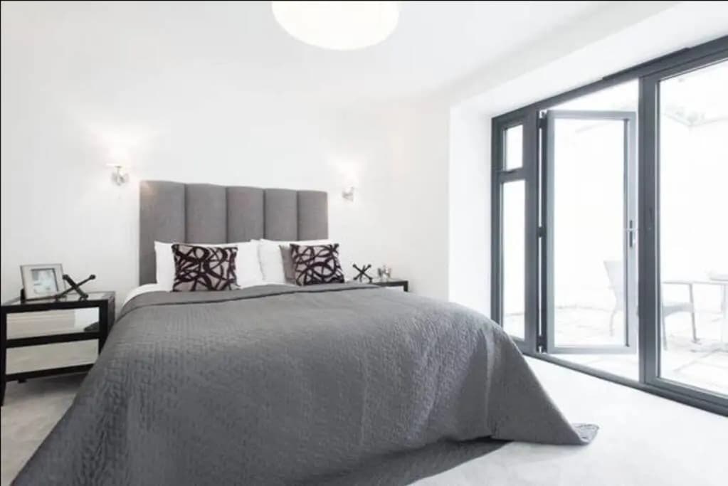 Boutique 3 Bed Duplex close to Kings Cross - main photo