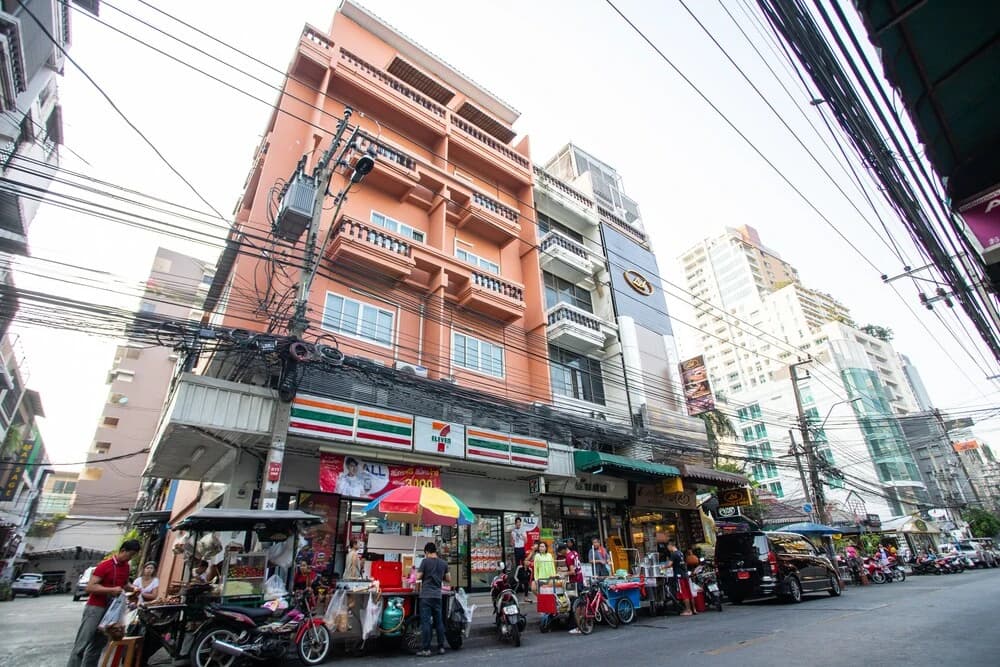Ink 18/2 Hostel (Sukhumvit 22) - photo 12