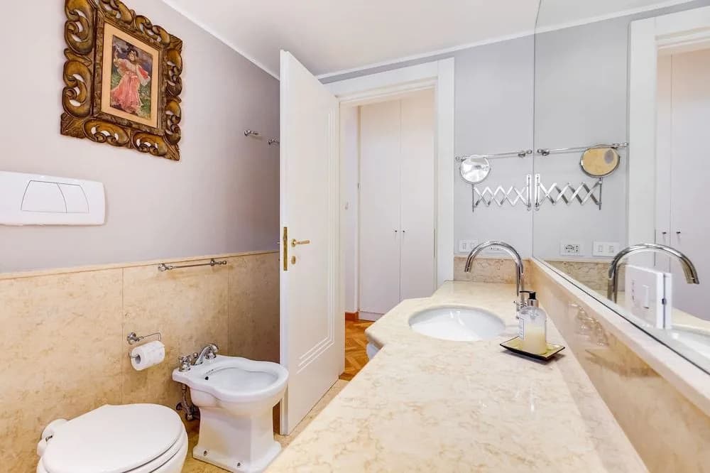 Colosseum Terrace Apartment - photo 7