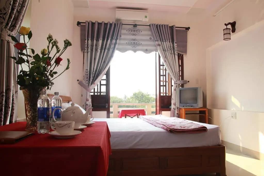 Lakeside Homestay - photo 3
