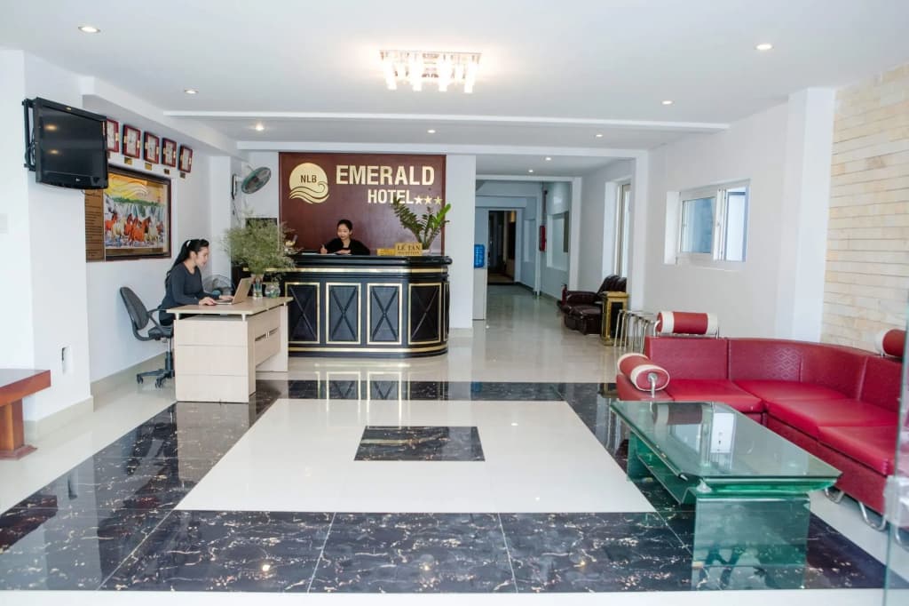 Emerald Hotel - main photo