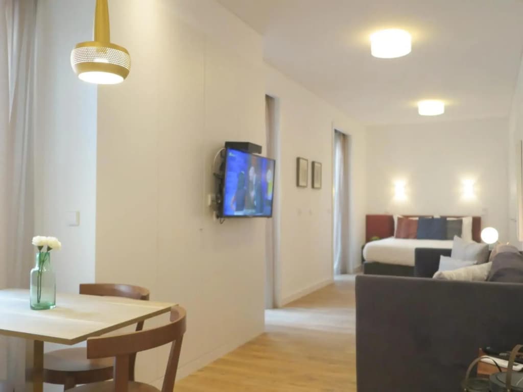 Chiado modern apt with ac elevator green terrace - photo 10
