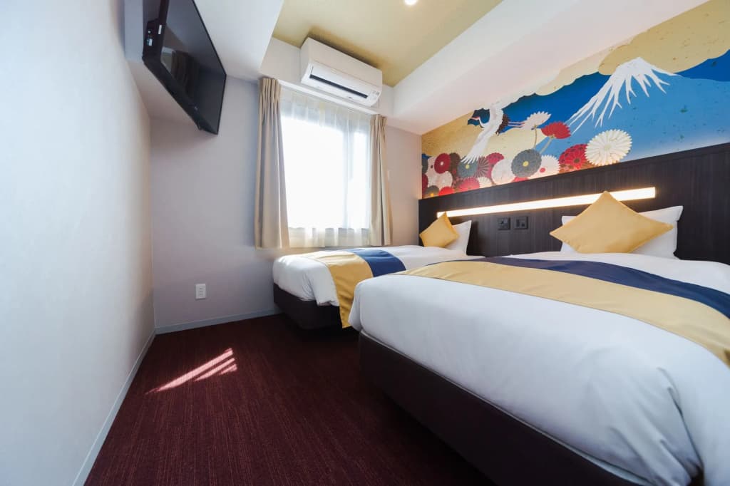 KUROMON Crystal Hotel - photo 6
