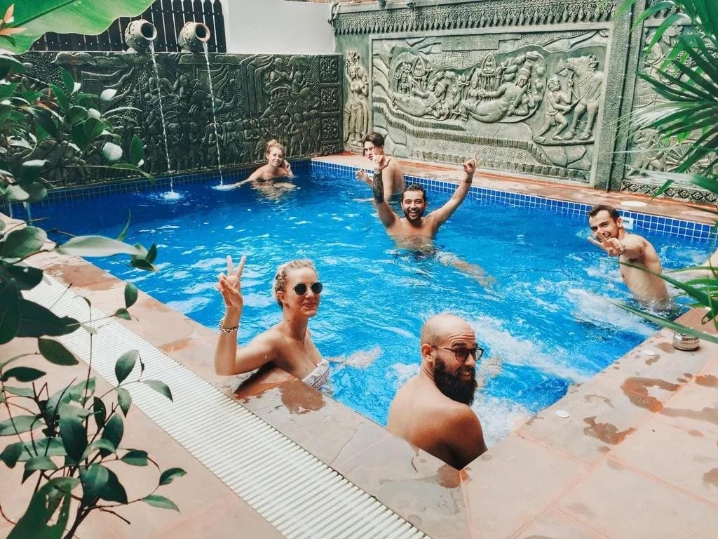 Yellow Hostel - photo 10
