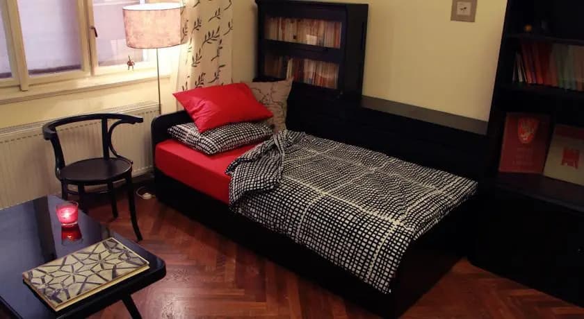 Retro Flat Apartment - photo 3