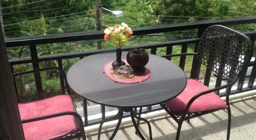 Riley's Guest House - photo 2