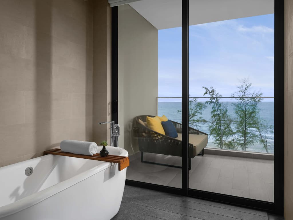 Crowne Plaza Phu Quoc Starbay by IHG - photo 7