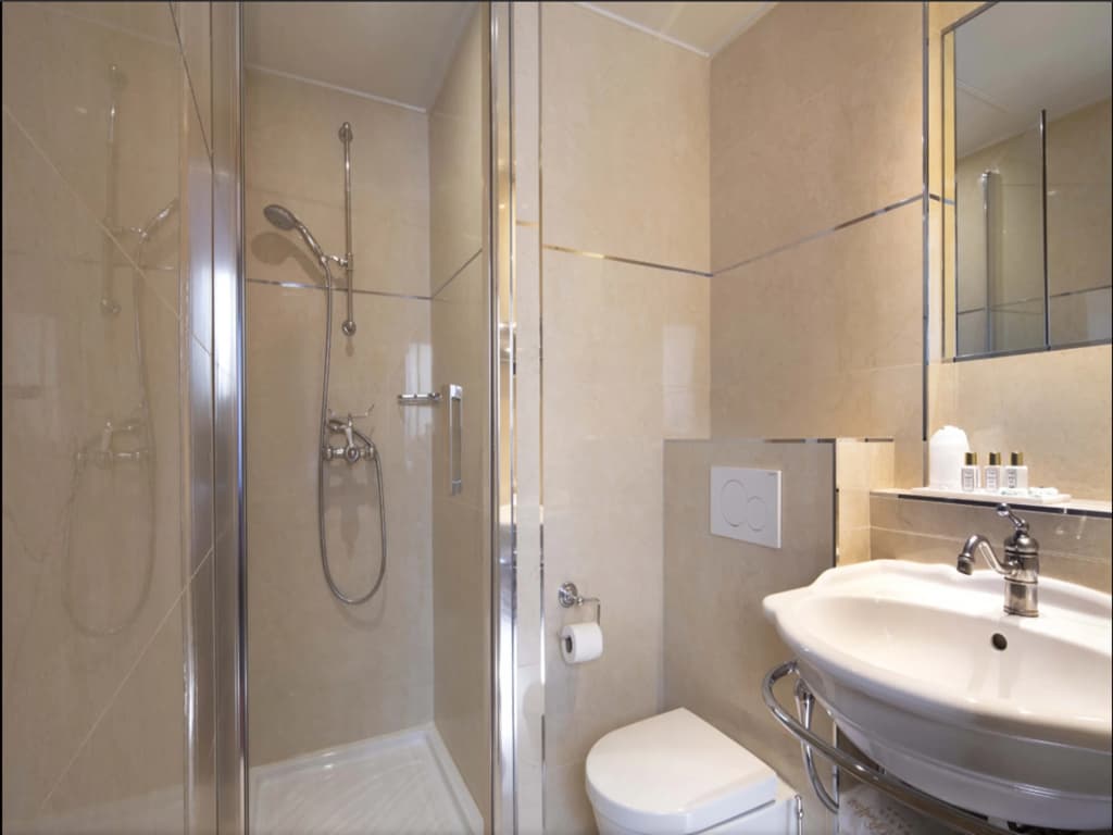 Hotel Belfast - photo 45