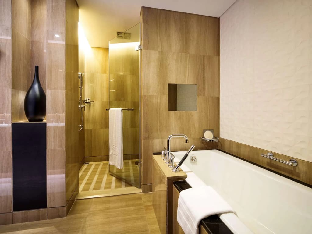 Sofitel Abu Dhabi Corniche Hotel - photo 13