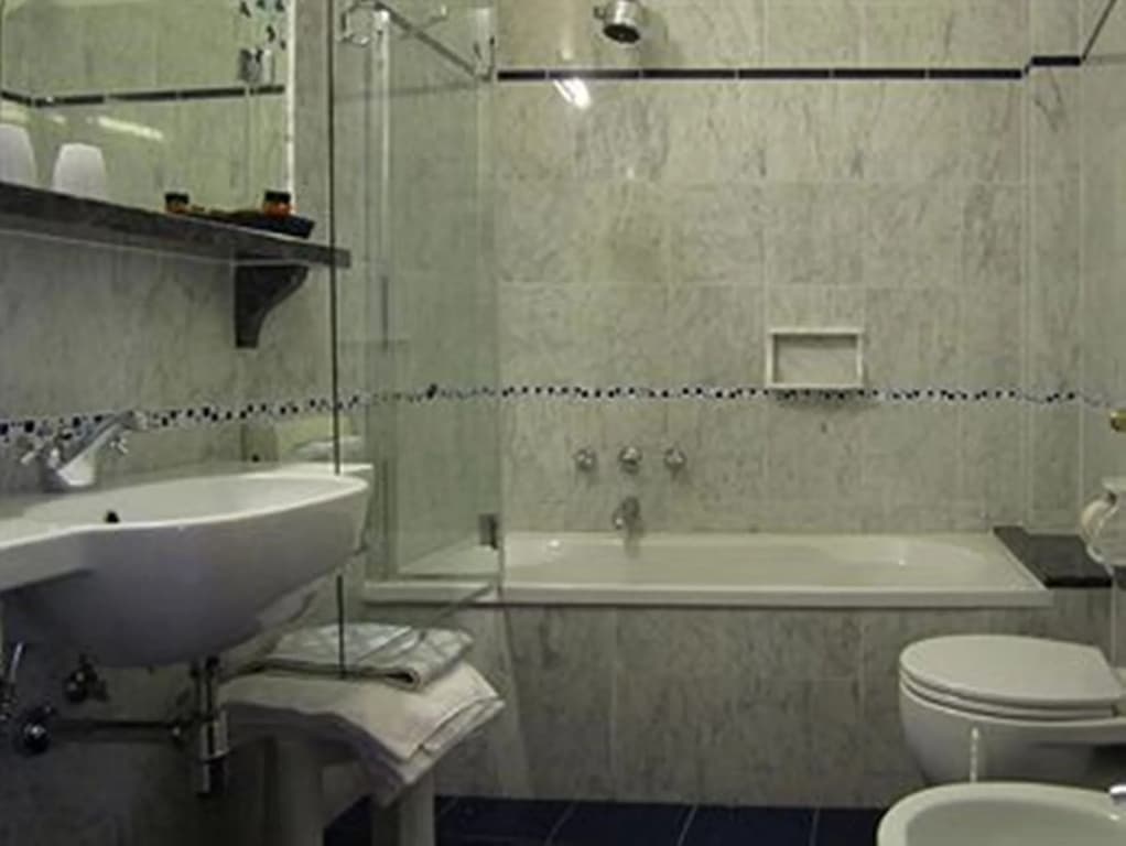 Hotel City - photo 8