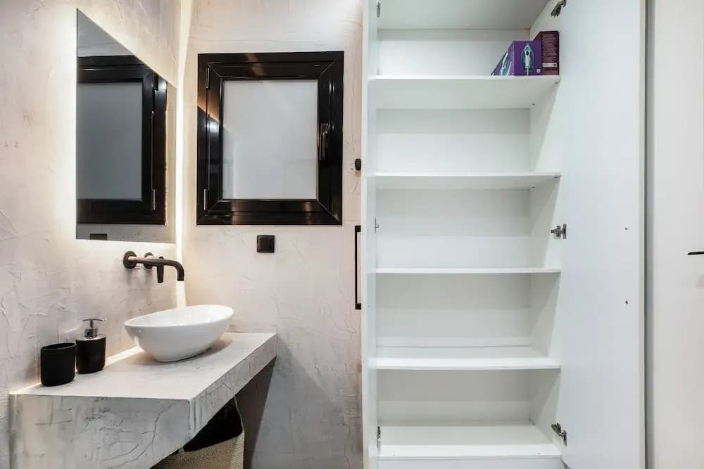 Sway - Chic 1-BR Apt & Balcony in Athens - photo 25