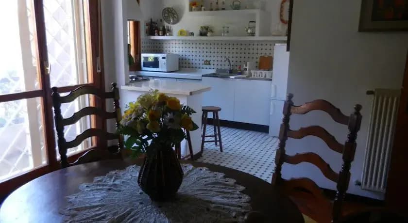 Lucy's Holiday House - photo 3