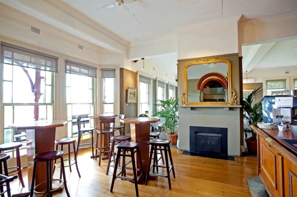 Alexandra Hotel - photo 12