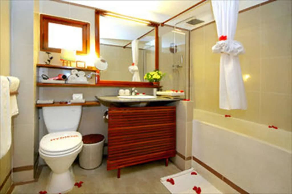 Ha An Hotel - photo 10