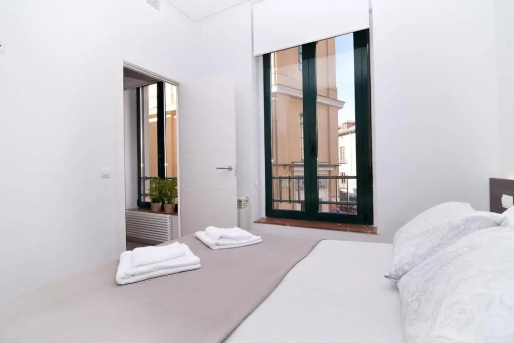 Five Windows to La Latina by Batuecas - photo 2