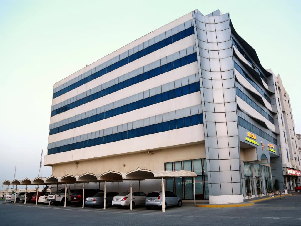 Falcon Hotel Apartments - photo 1