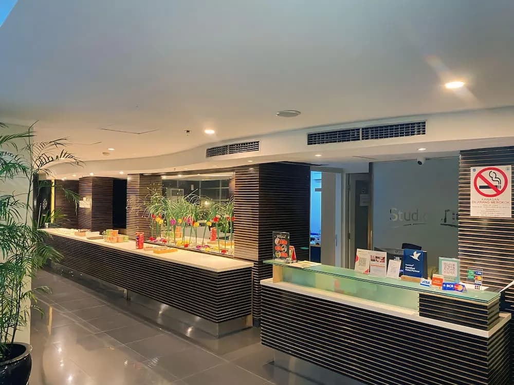 Studio One Thamrin Hotel - photo 2