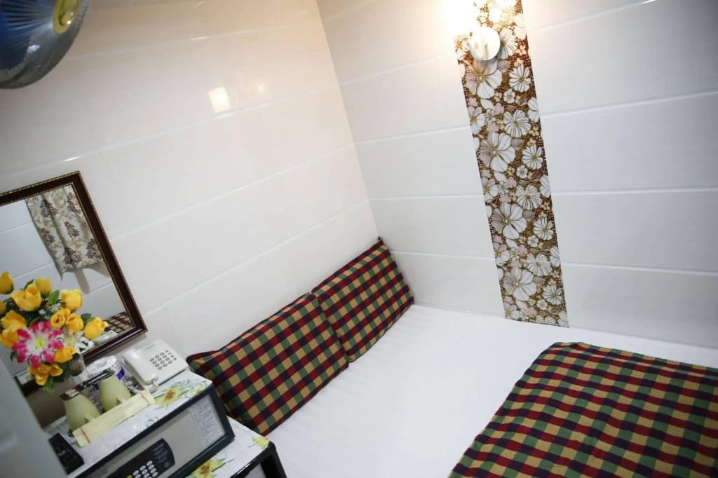 Holland Guest House - photo 16