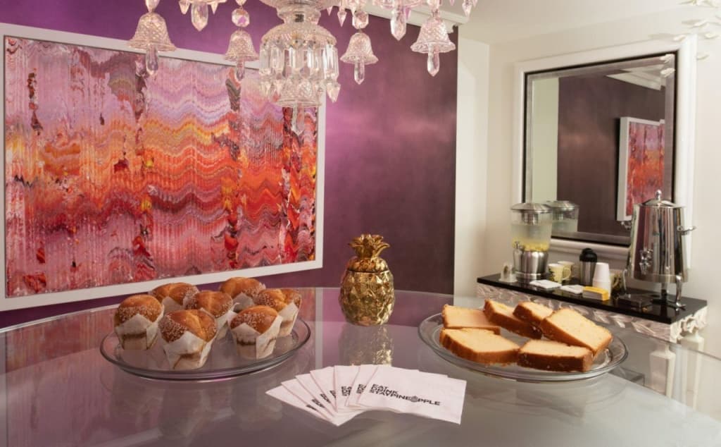 Staypineapple, An Artful Hotel, Midtown - photo 9