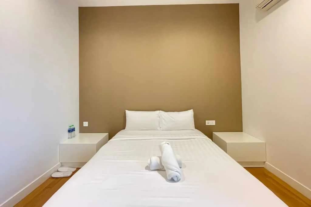 #23 Sky Pool Klcc 2Bedroom [Super Host] Book =) - photo 3