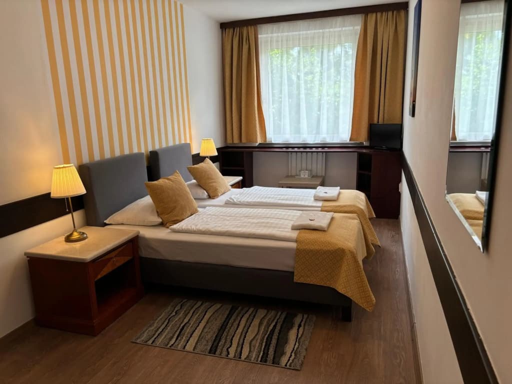 Hotel Gloria Budapest City Center - photo 18