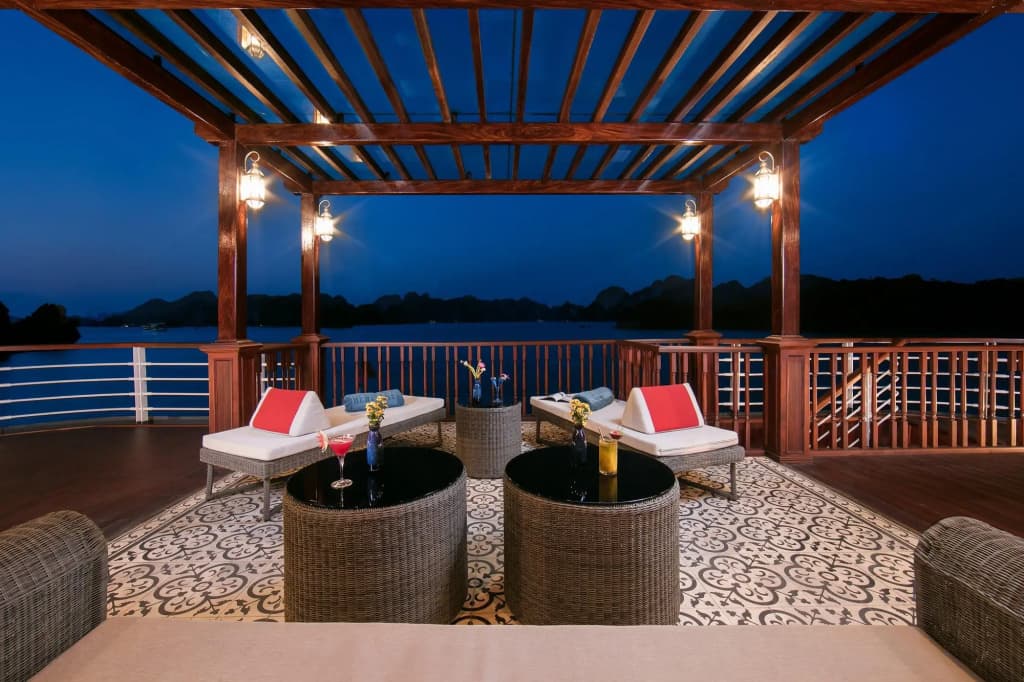 Heritage Cruises Cat Ba Archipelago - photo 6