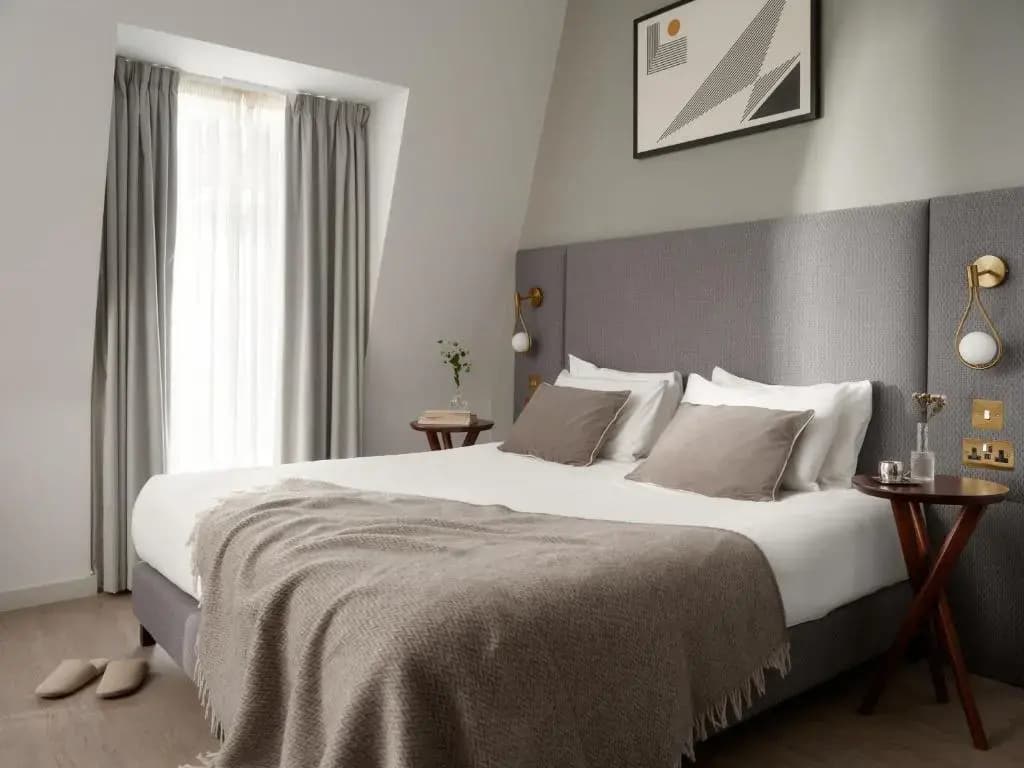 Hotel Henry VIII - photo 32