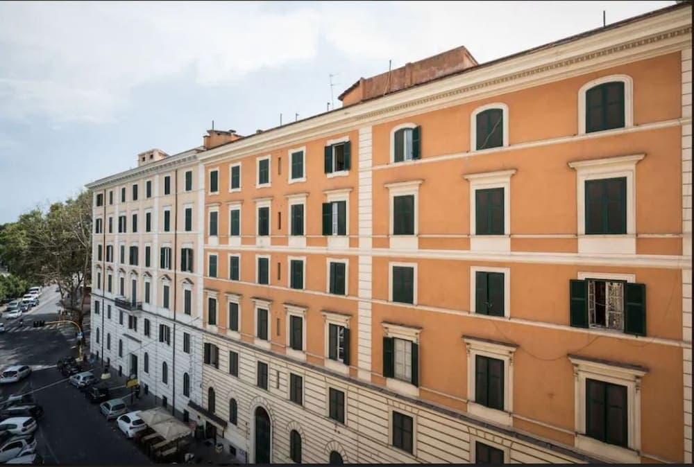 Hotel Alex Square - photo 1
